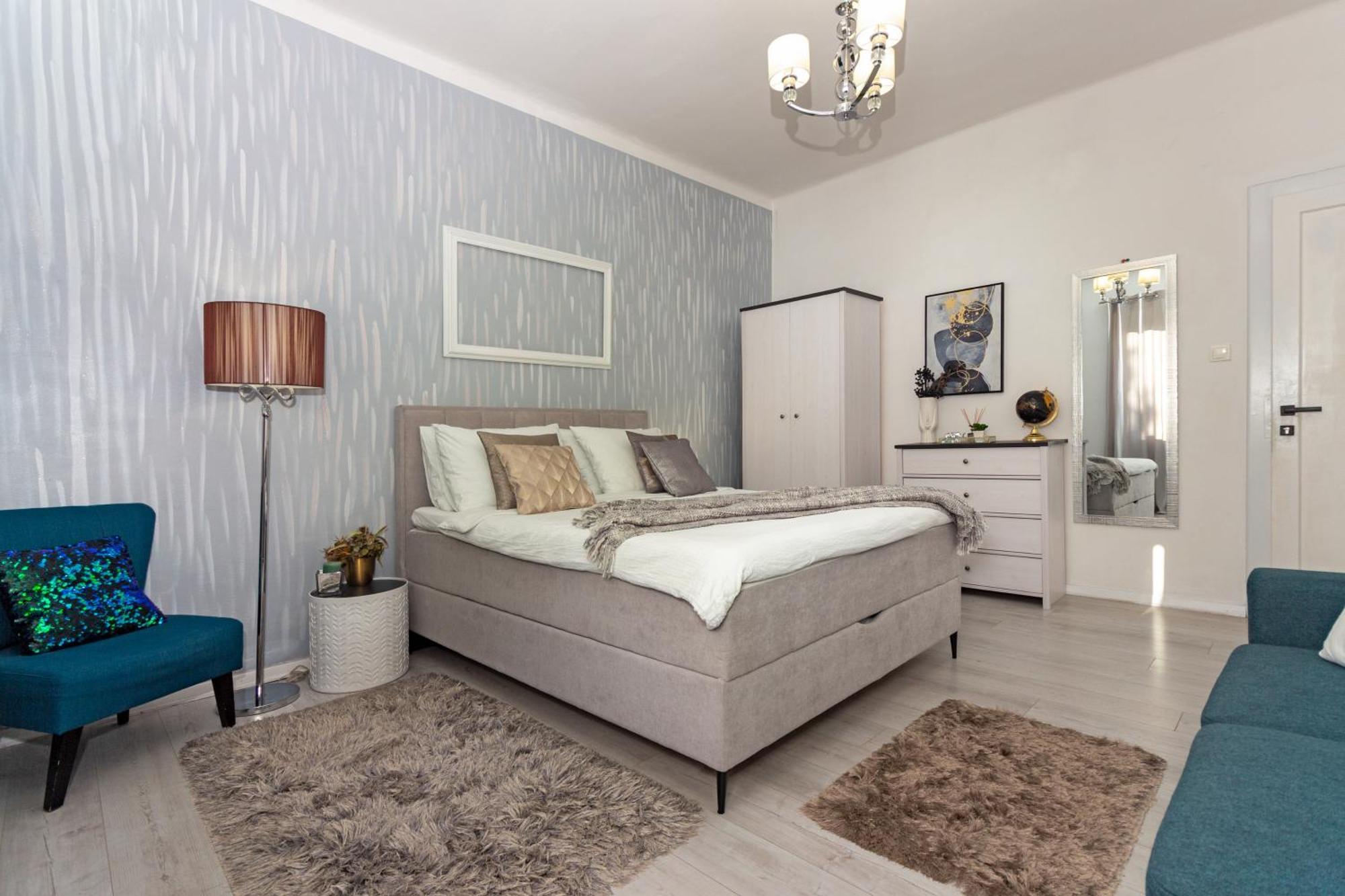 Spacious Apartment Center Split Extérieur photo